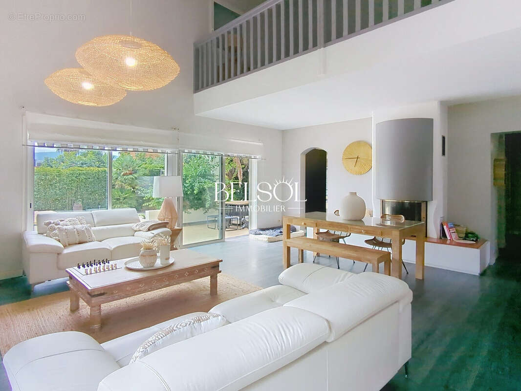 Maison à SAINT-CYPRIEN