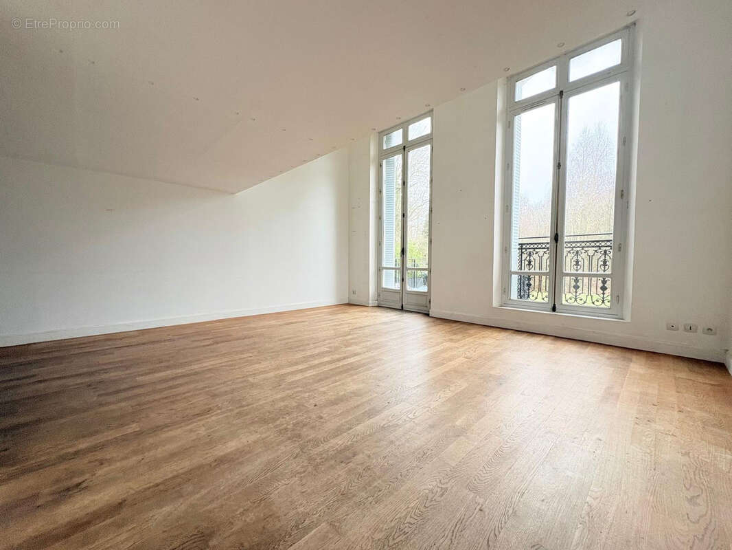 Appartement à LIMOURS