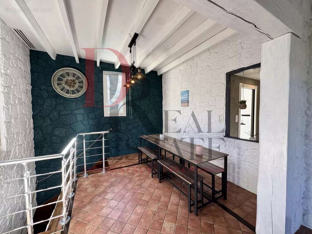 Maison à PEILLE