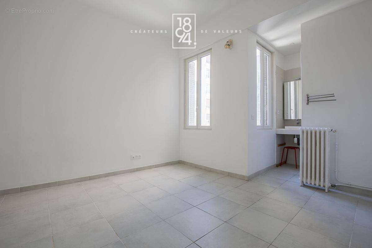 Appartement à MARSEILLE-6E