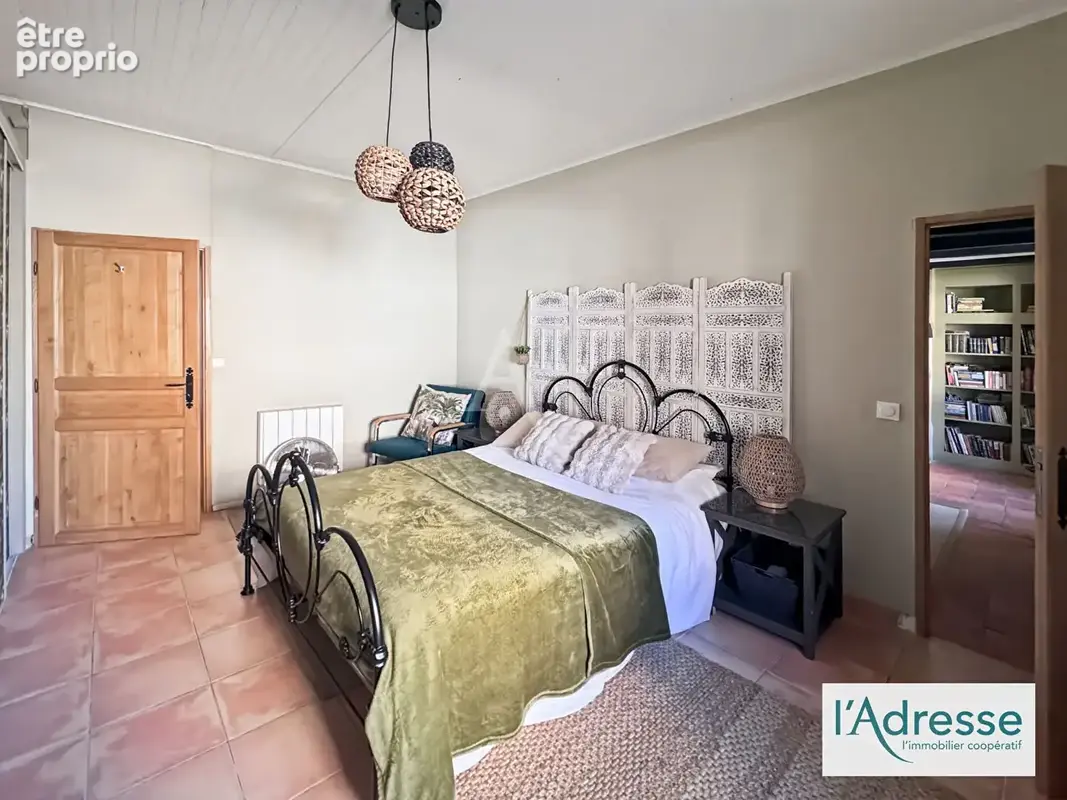 EXCLUSIVITE Élégante Maison en pierre rénovée avec piscine et dépendance - photo 8