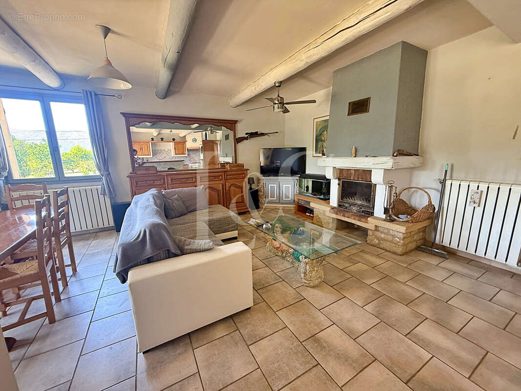 Maison à MALAUCENE