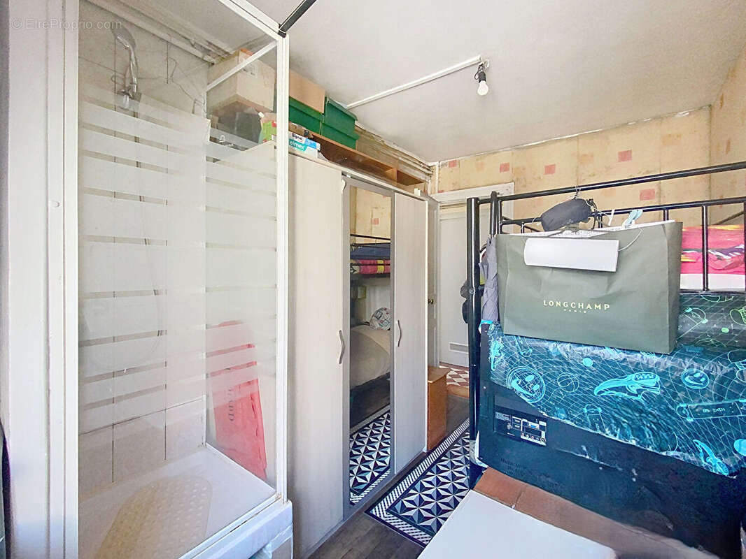 Appartement à PARIS-8E