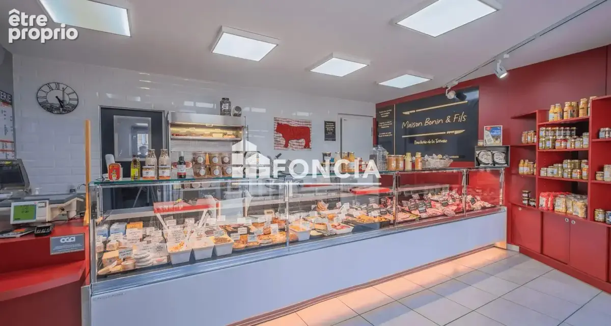 Local commercial + appartement T3 – 138 m² – Centre-ville Firminy - photo 2