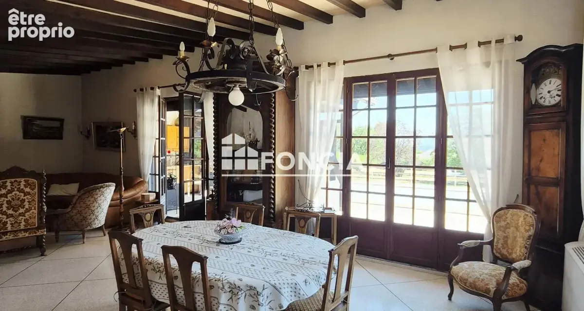 SAINT-PAUL-DE-VARCES – Maison individuelle avec vaste terrain de 3 143 m² et fort potentiel d'évolution - photo 9