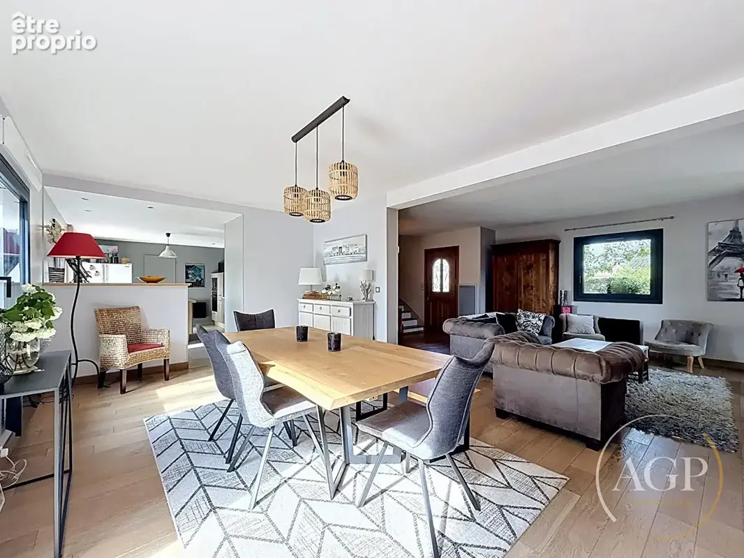 RARE SUR LE MARCHÉ. Maison familiale avec piscine - photo 7