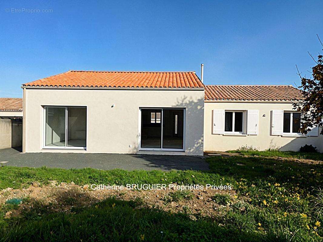 Maison à SAINT-JEAN-DE-LIVERSAY