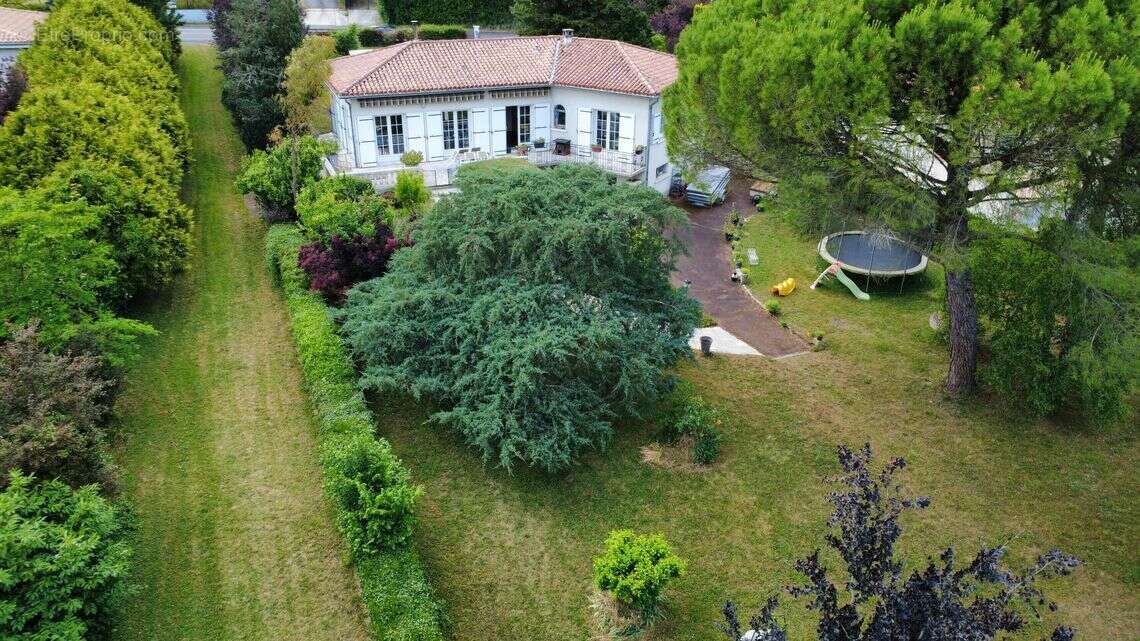 Maison à CHAMPNIERS