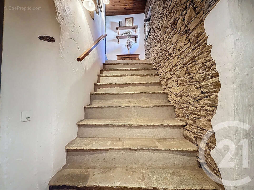 Maison à SAN-GIOVANNI-DI-MORIANI