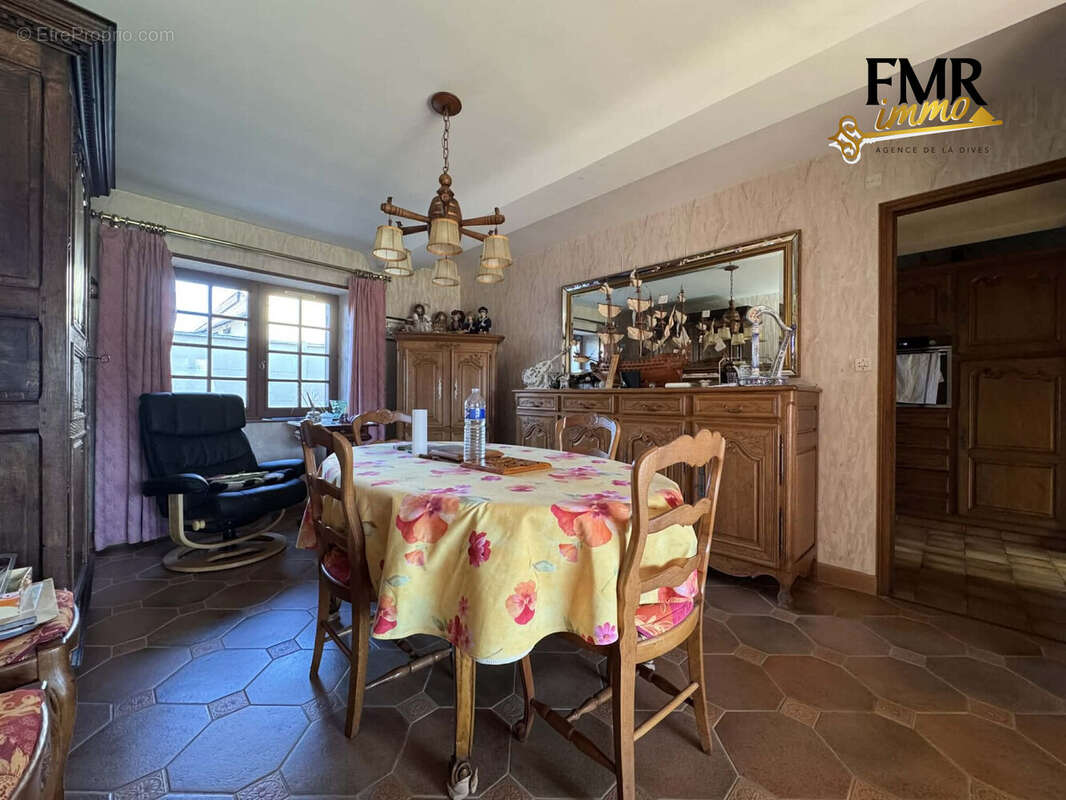 Maison à MEZIDON-CANON