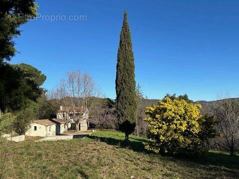 Maison à LA GARDE-FREINET