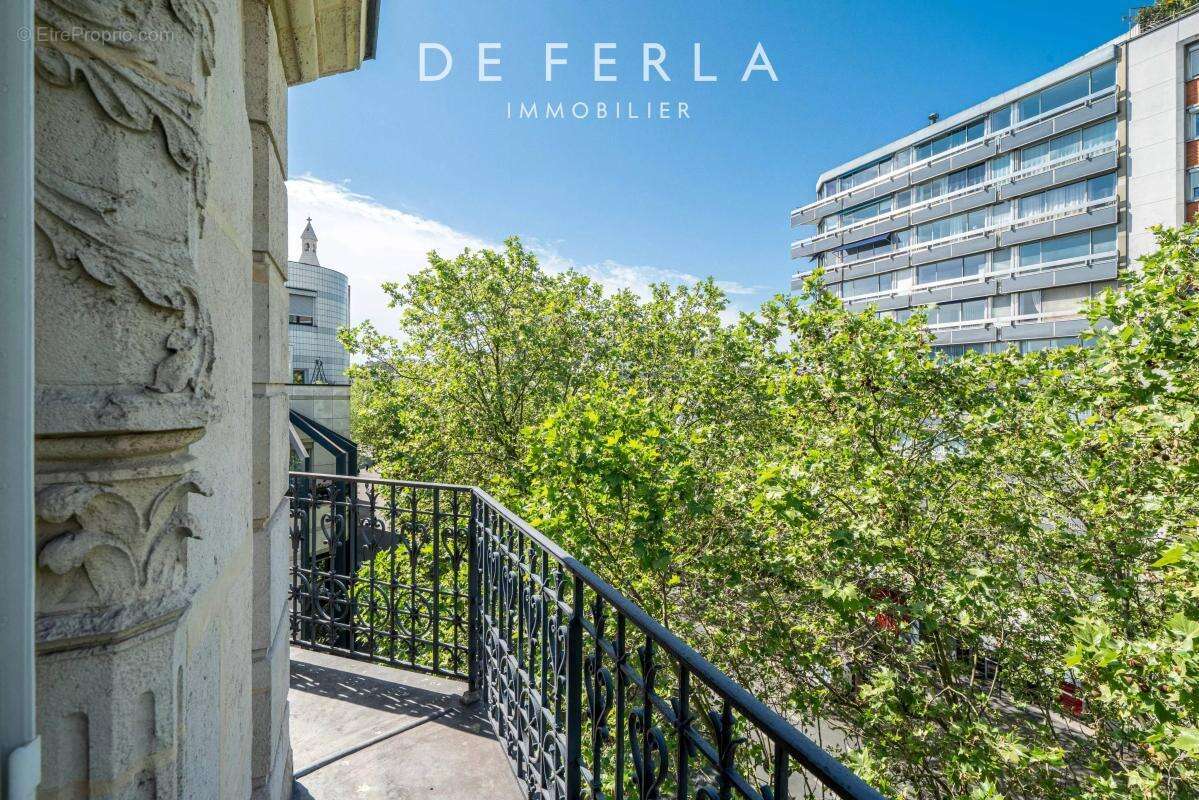 Appartement à PARIS-14E