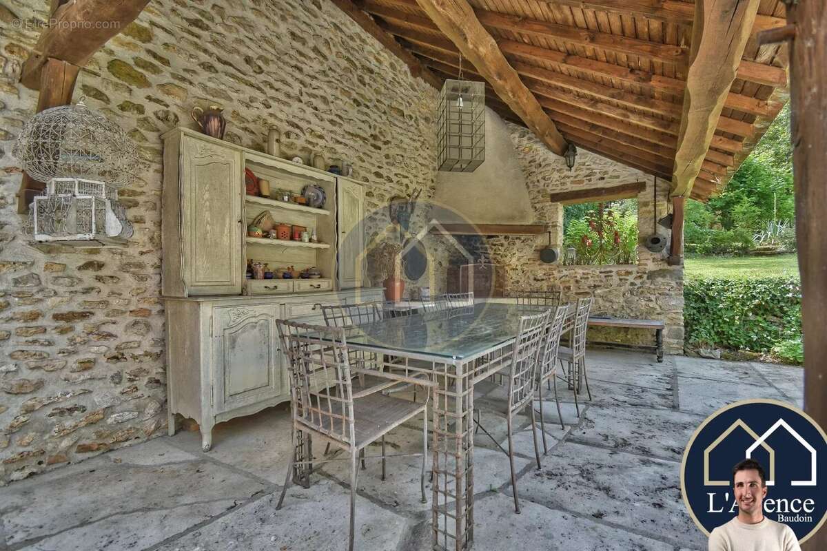 Maison à MONDONVILLE-SAINT-JEAN