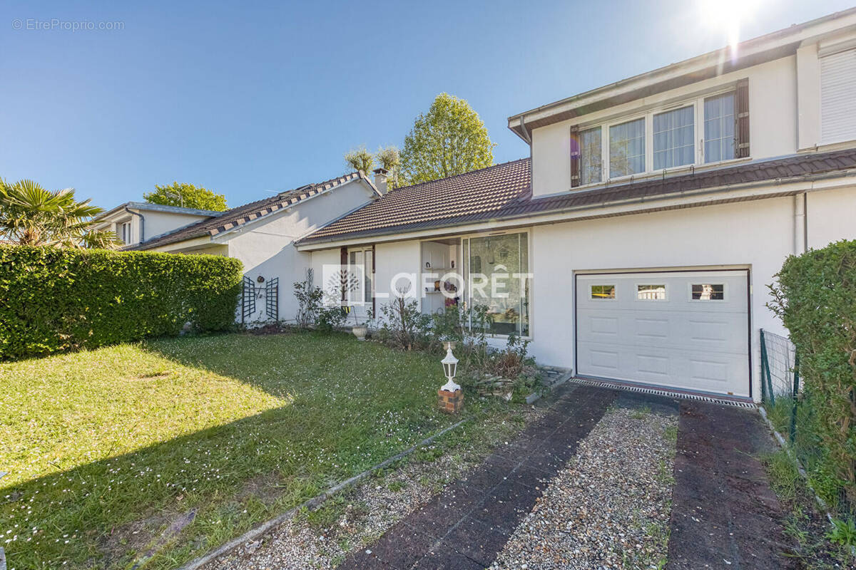 Maison à PONTAULT-COMBAULT