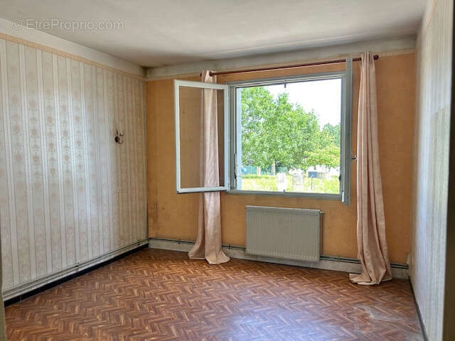 Maison à rénover avec terrain constructible - photo 12