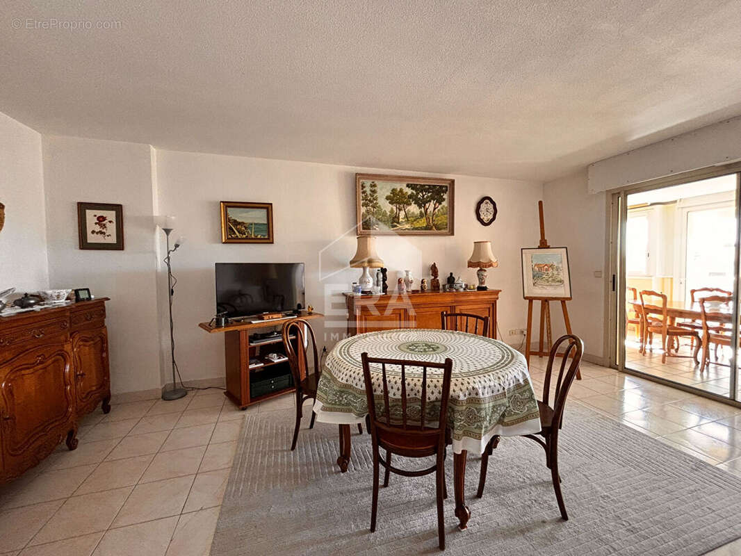 Appartement à FREJUS