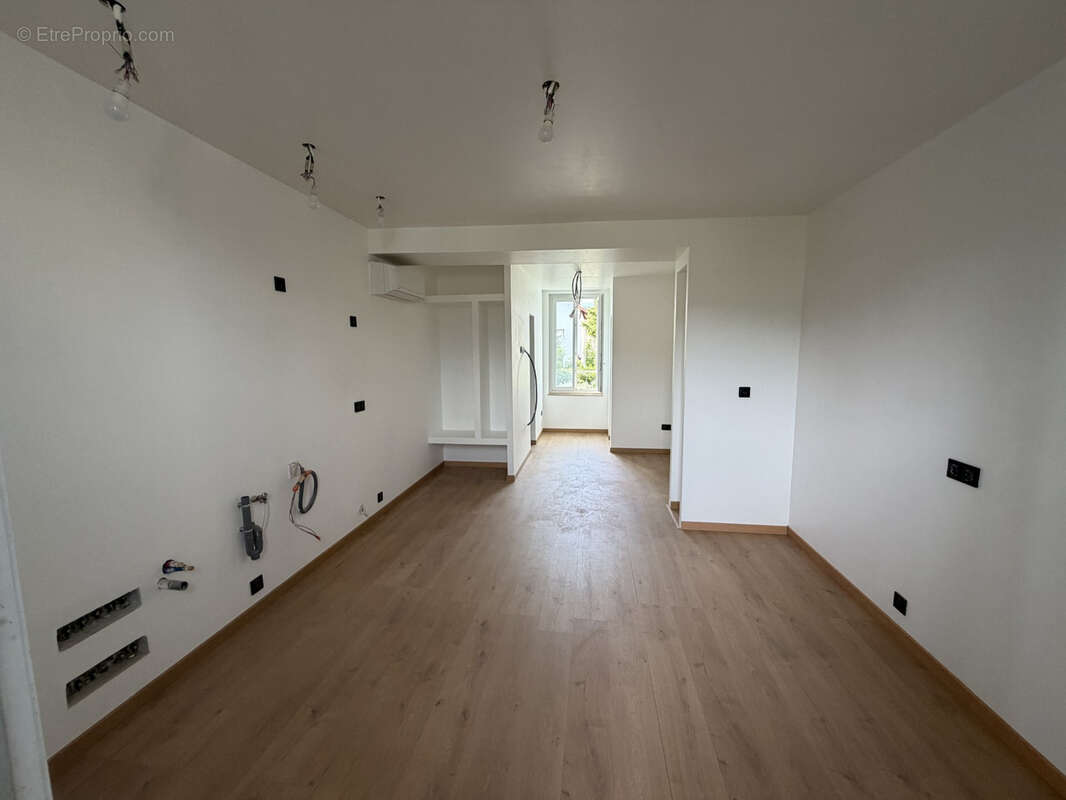 Appartement à SAINT-MARTIN-D'HERES