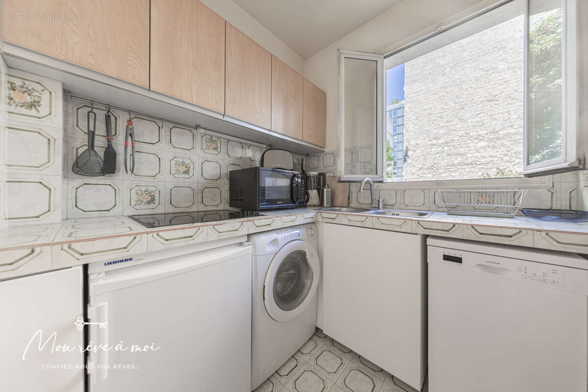 Appartement à PARIS-14E
