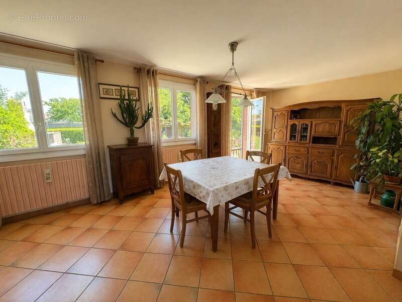 Maison à JONAGE