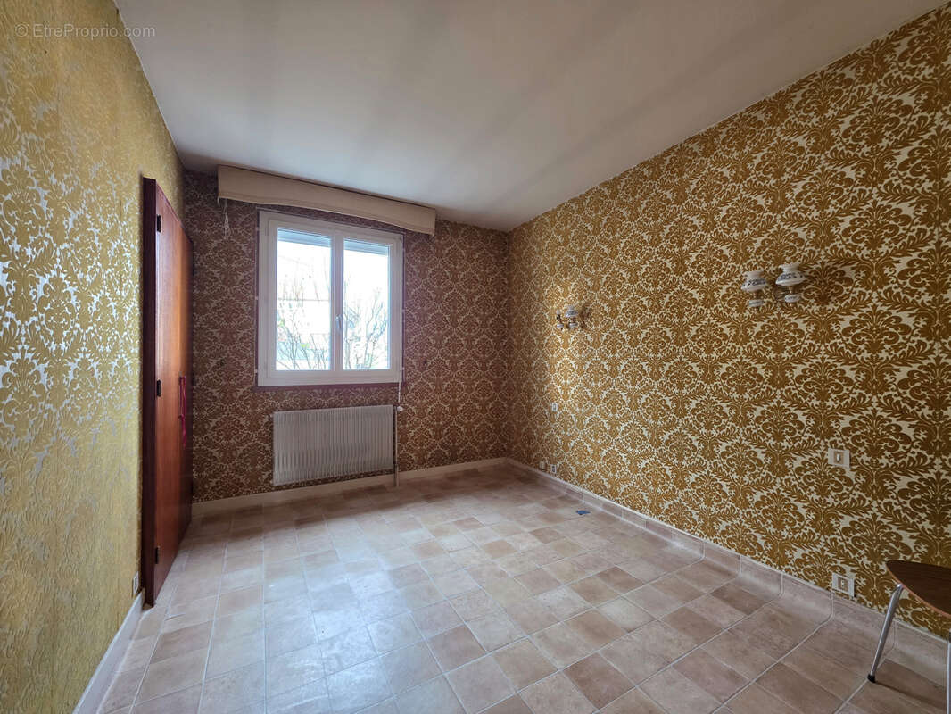 Maison à PERIGNAT-LES-SARLIEVE