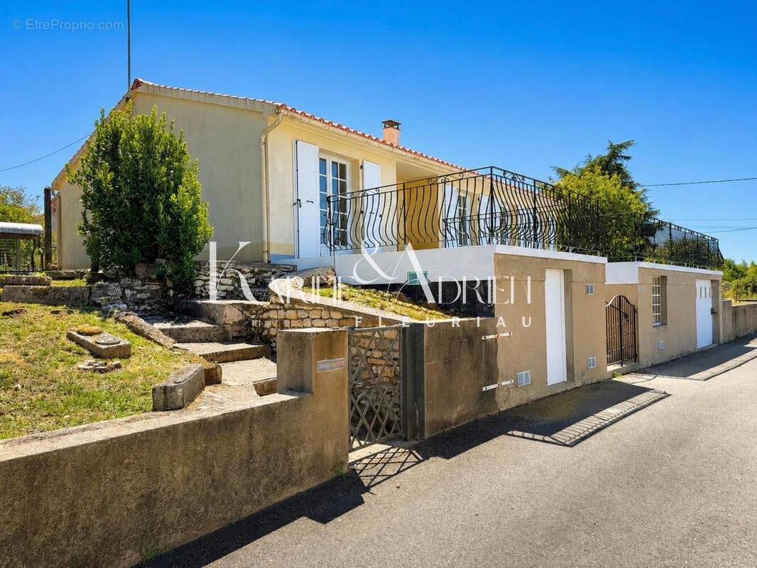 Photo 1 - Maison à BOURNEAU