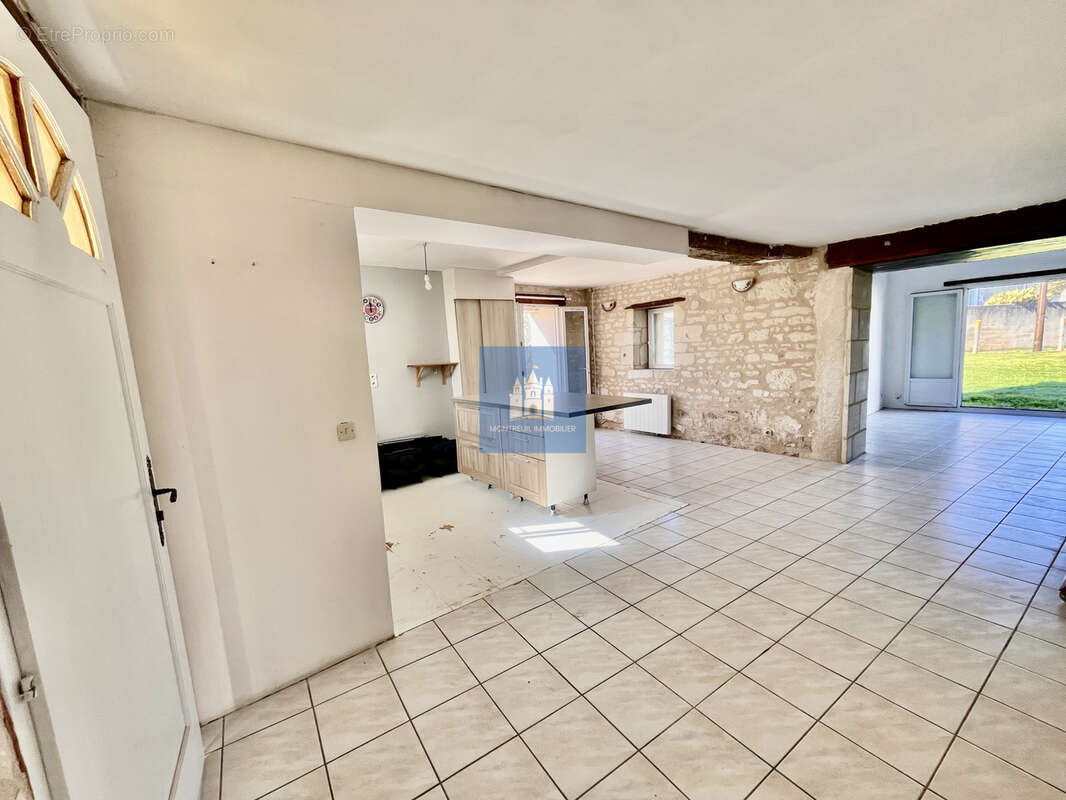 Maison à ANTOIGNE