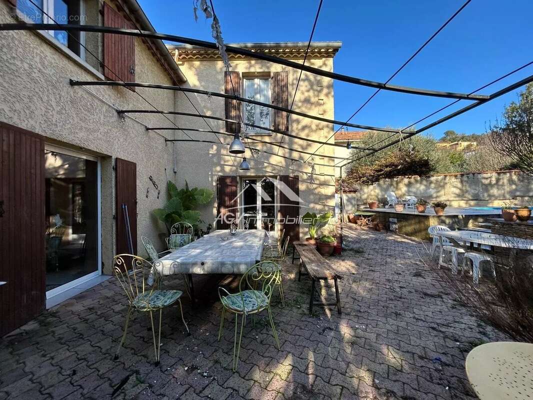 Maison à SAINT-MARTIN-DE-VALGALGUES