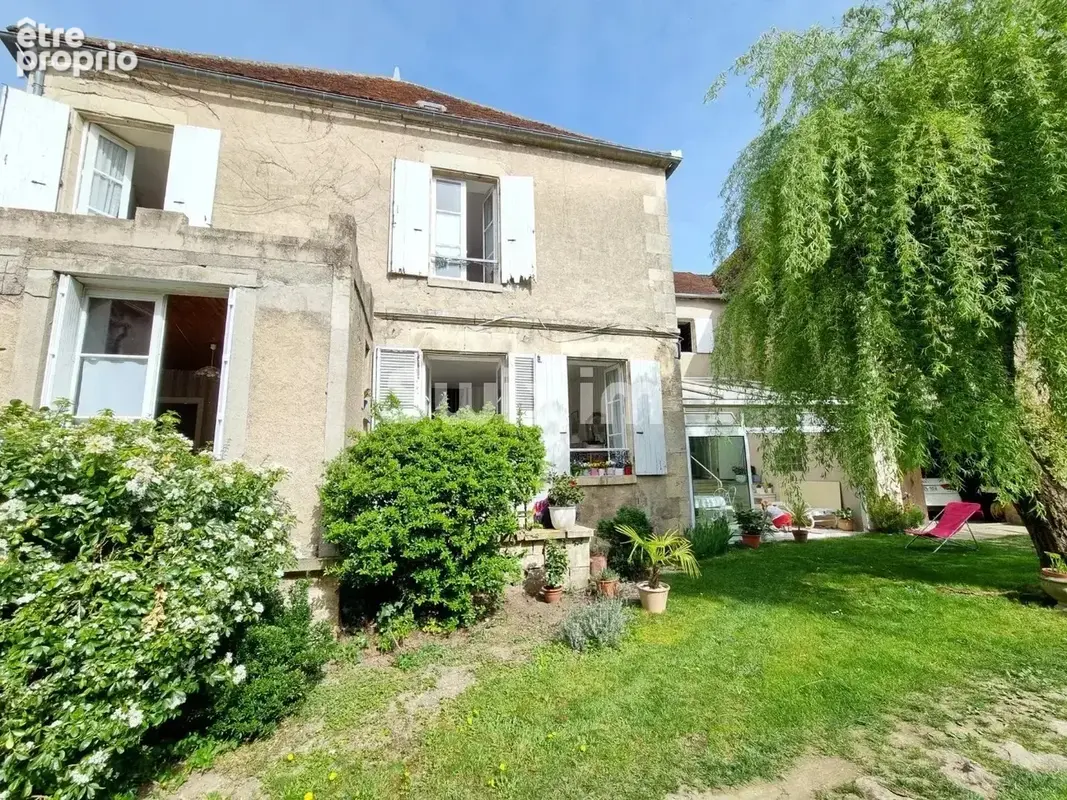 Maison de 5 chambres à Varzy avec cour, garage et véranda - photo 2