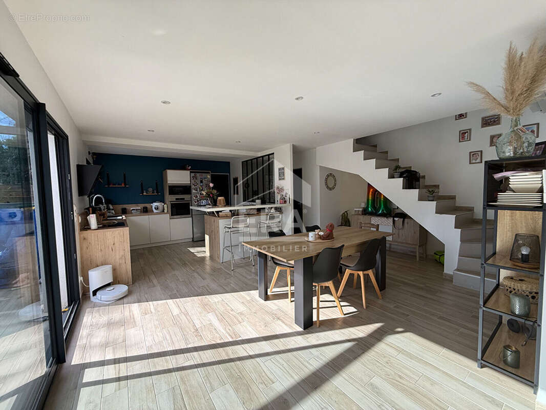 Maison à SAINT-MAXIMIN-LA-SAINTE-BAUME