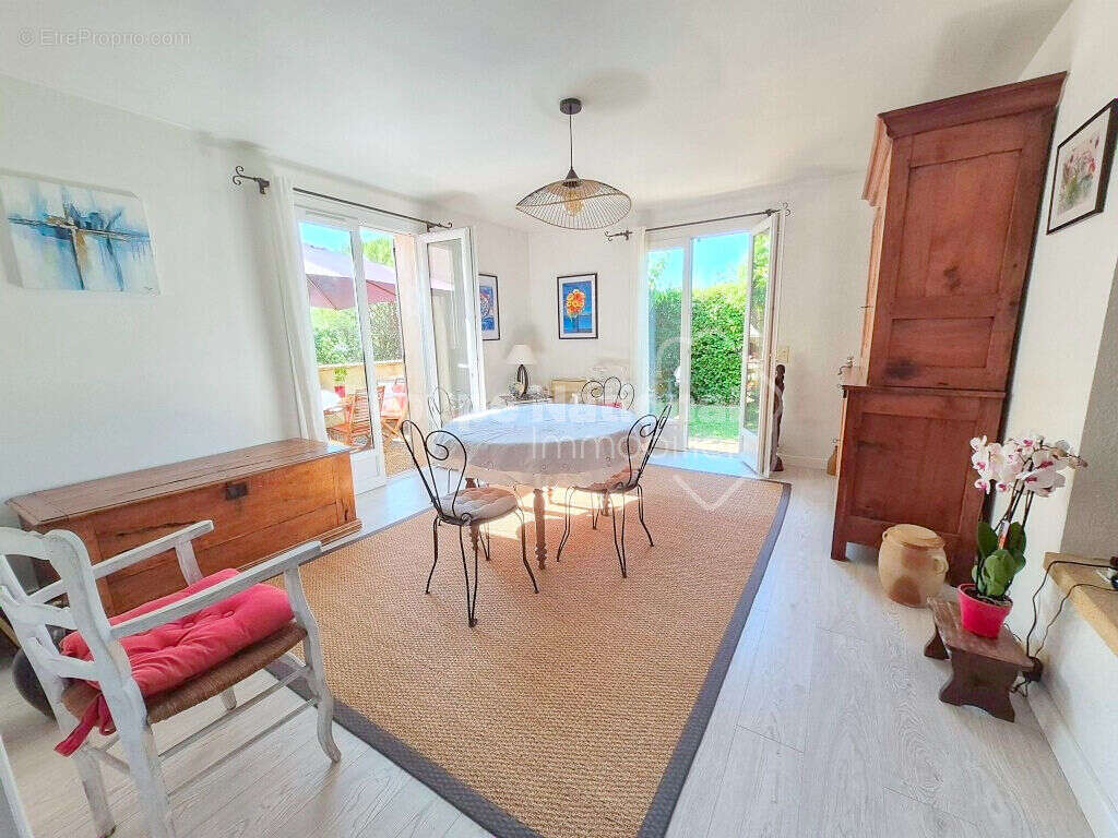 Maison à GREOUX-LES-BAINS