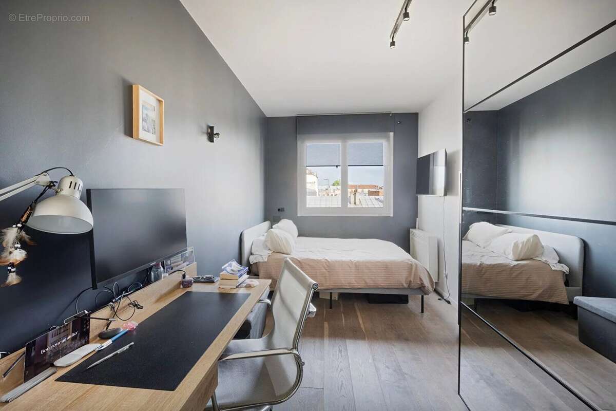 Appartement à CHARENTON-LE-PONT