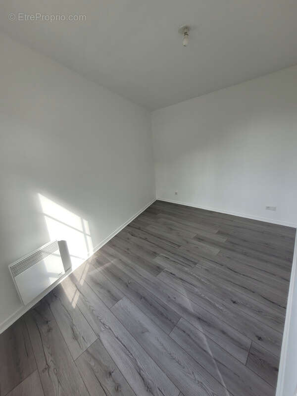 Appartement f2 avec ascenseur en residence securisee 2 parkings vendu loué - photo 4