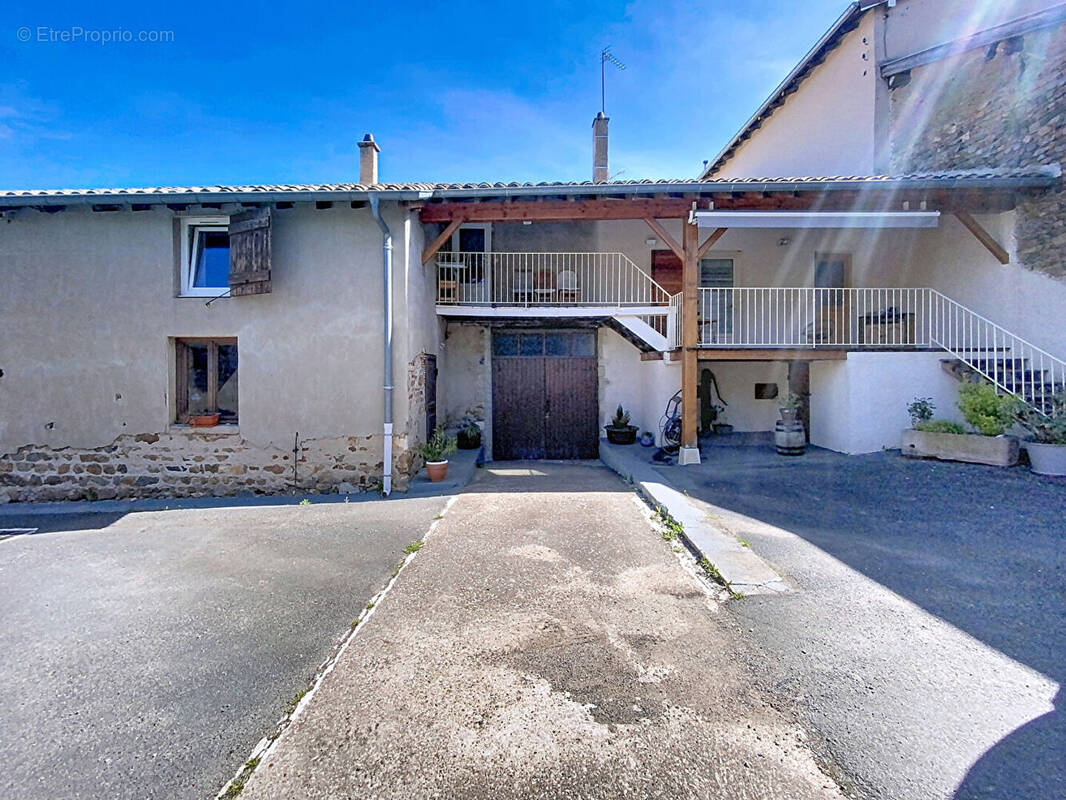 Maison à QUINCIE-EN-BEAUJOLAIS