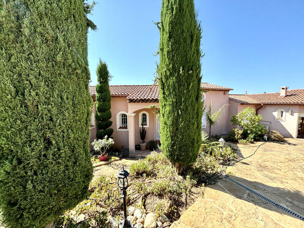 Maison à LA CADIERE-D'AZUR