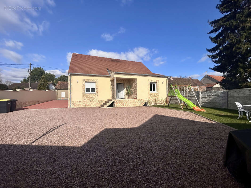 Maison à THERDONNE