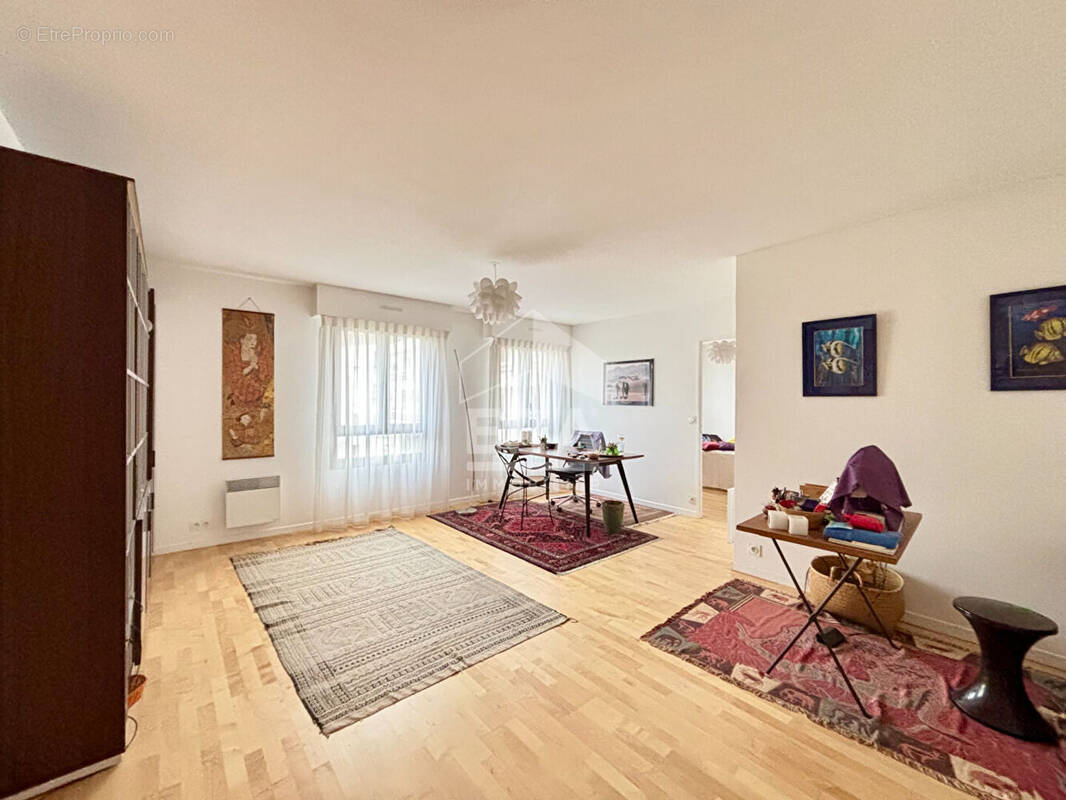 Appartement à LEVALLOIS-PERRET