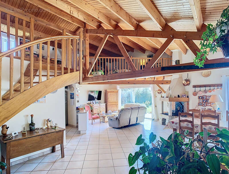 Maison à LE PERRIER