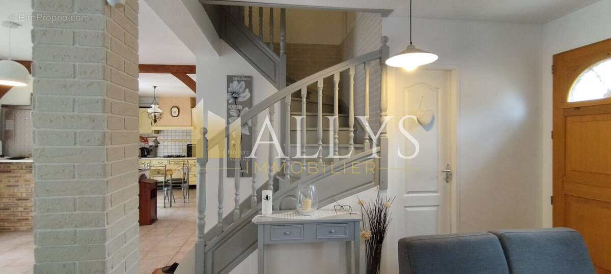 Maison 117 m² à Gisors  - photo 2