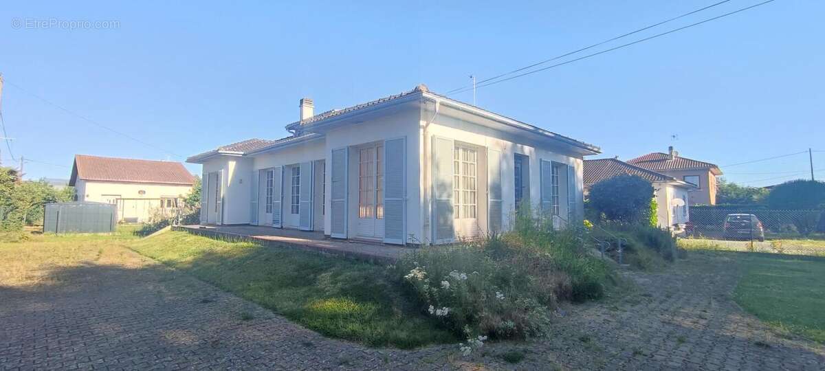Maison à VIC-EN-BIGORRE