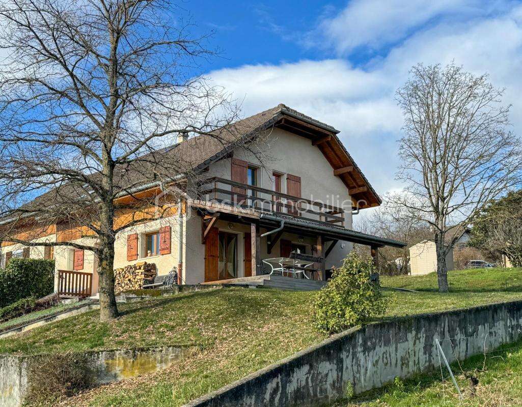 Maison à CHALLEX
