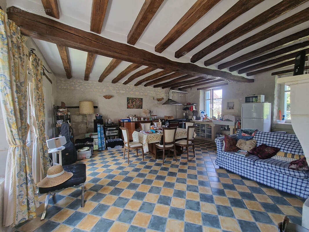 Maison 47 m² à Charnizay  - photo 3