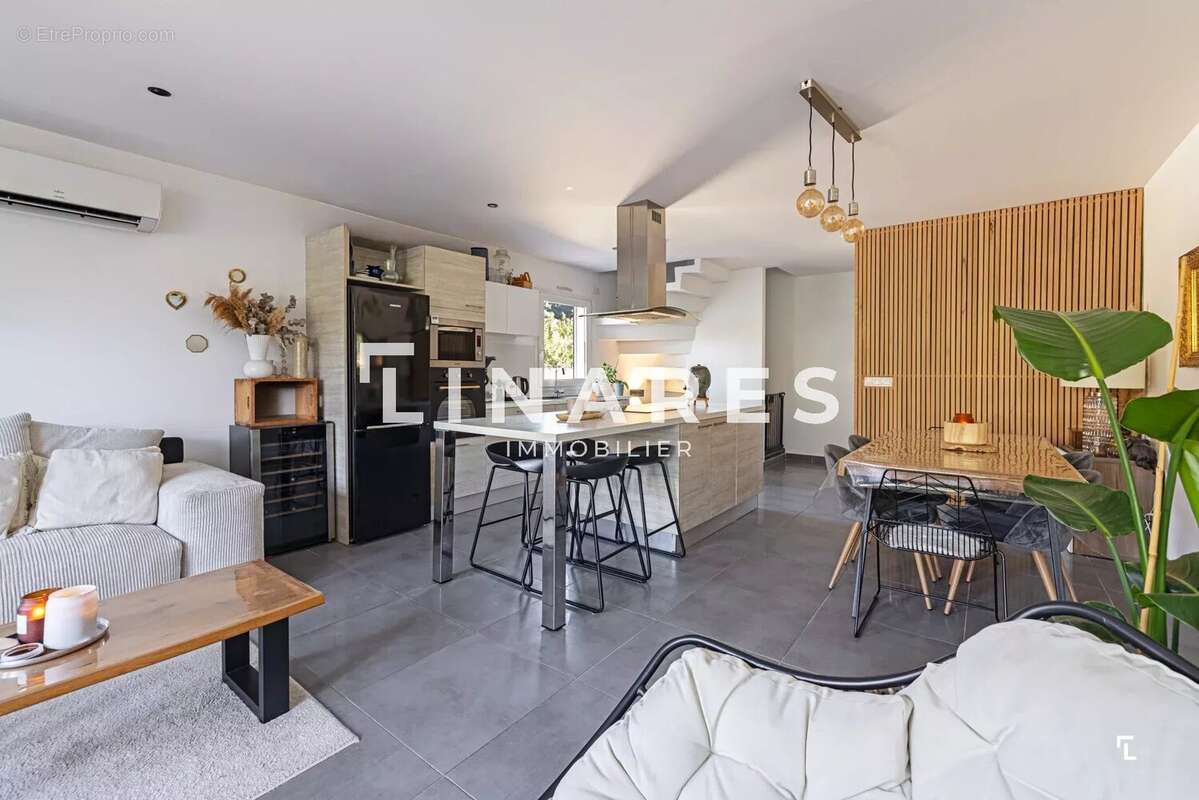 Appartement à MARSEILLE-12E