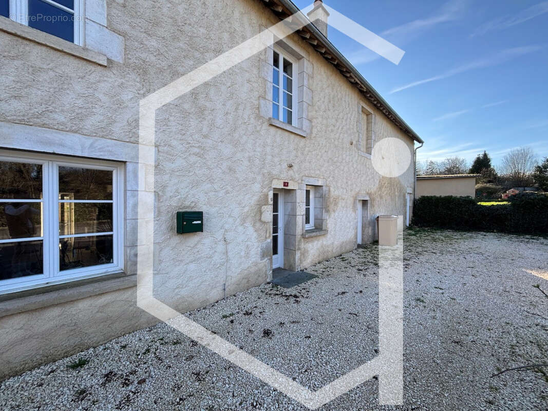 Maison à DONZY