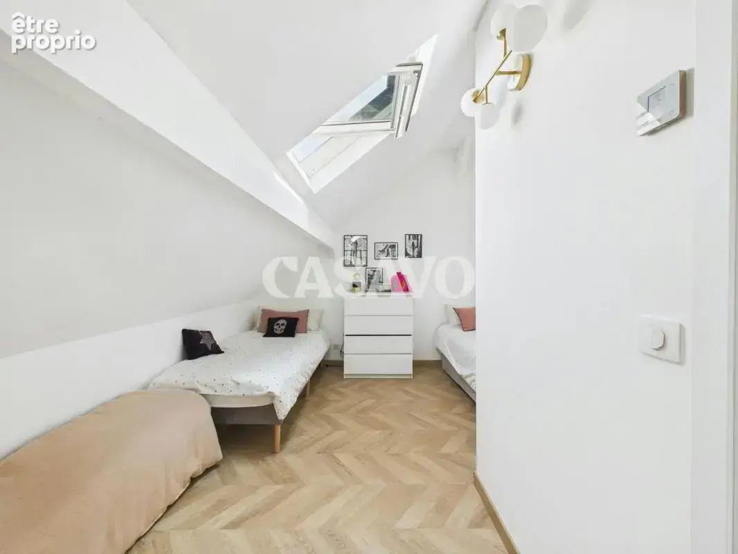 Vente Maison 7 pièces de 257m² - 94200 Ivry-sur-Seine - photo 17
