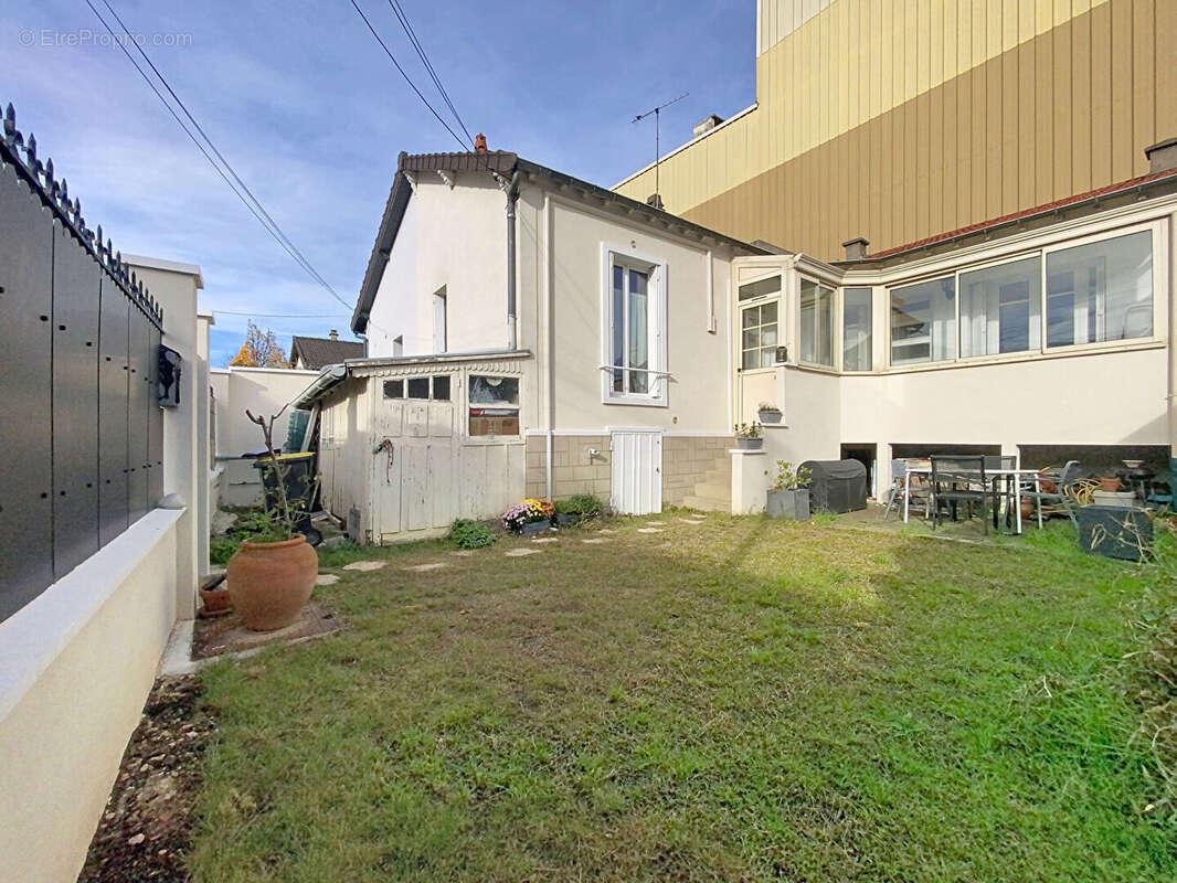 Maison à SAINT-MAUR-DES-FOSSES