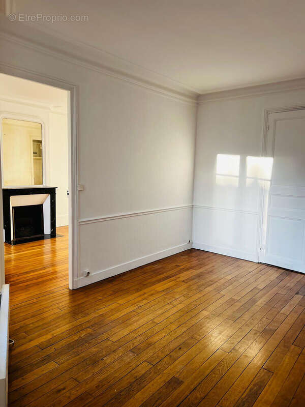 Photo 3 - Appartement à PARIS-19E