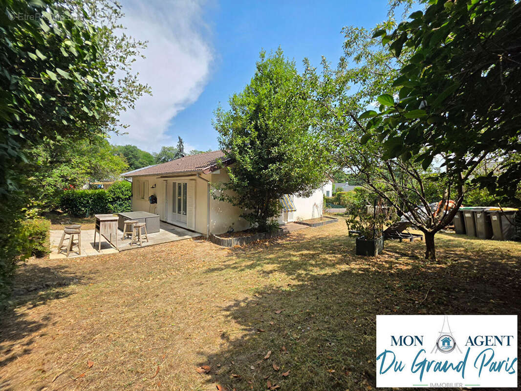 Maison individuelle de plain-pied rénovee à Longpont sur Orge proche la Ville du Bois - photo 14