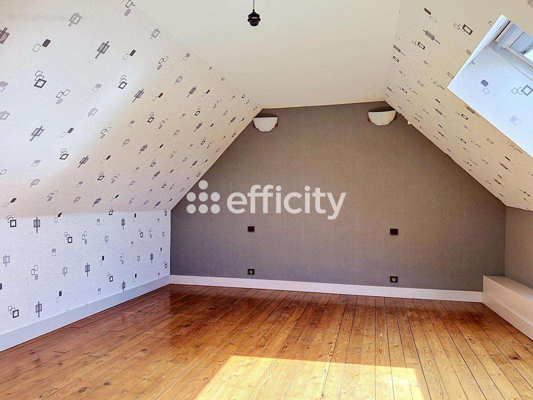 Maison 180 m² à Vouvray  - photo 11