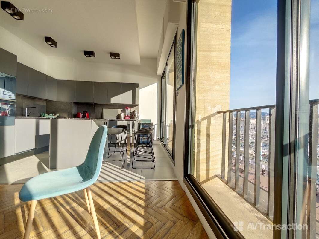 Appartement à MARSEILLE-2E