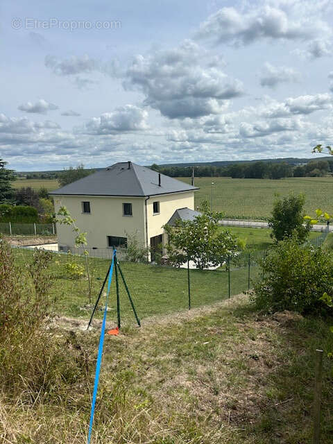 Terrain à FRENEUSE